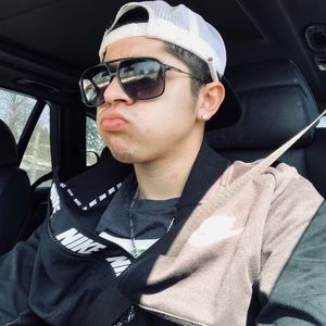 Meet your Posher, Diego